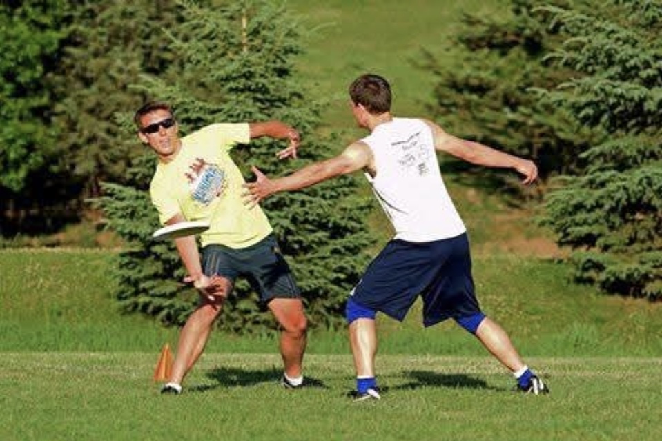 Ultimate frisbee players having a great time